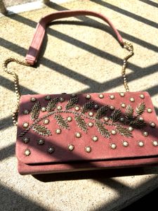 🌺Mochi embellished dusty Pink sling Bag🌺