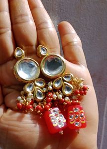 Stunning Kundan Earrings And Choker necklace Set