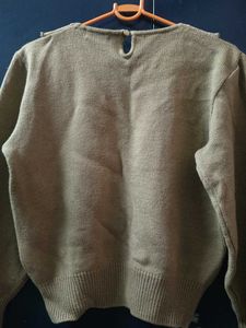 Cute Olive Green Knit Sweater size s,m