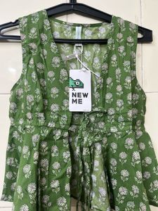 Floral Green Sleeveless Top