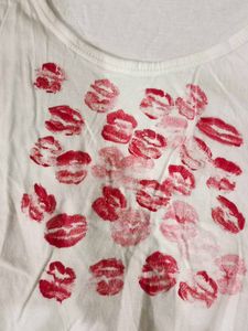 White T-Shirt with Kiss &amp; Heart Print