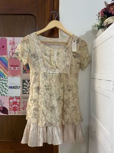 Vintage Floral Lace Top