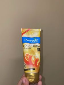 Everyuth Naturals Golden Glow Peel-Off Mask