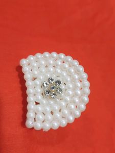 Beautiful Pearl Look White Hair Clutcher