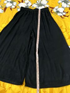 Black Flared Solid Palazzo Pant