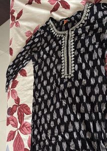 Stylish Black Printed Kurta