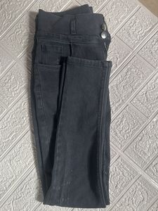 Chic Dark Wash Ripped Jeans