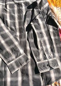 Men's Plaid Button-Down Shirt
