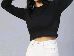 Black Cropped Sweatshirt