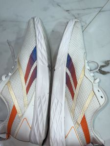 Reebok Sneakers