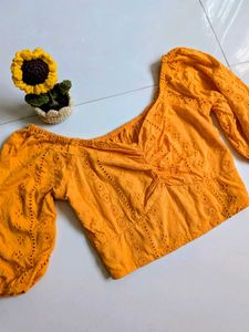 Mustard yellow puff sleeve top 💛