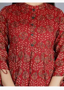 short kurti with lace in hand