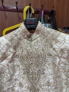 Men's Embroidered Kurta