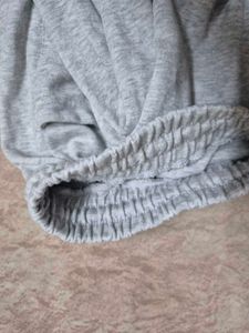 grey baggy sweatpants ִֶָ. ..𓂃 ࣪ ִֶָ་༘࿐