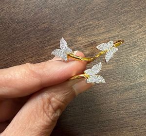 Sparkling Two finger Butterfly Ring