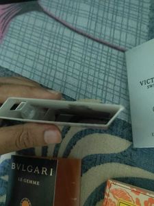 Multiple Samples Of 9 Different Popular Perfumes