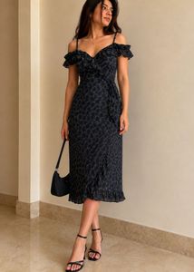 Chic Off-the-Shoulder Floral Wrap Dress