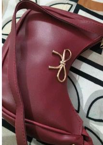Chic Red Shoulder Bag with Bow Accent