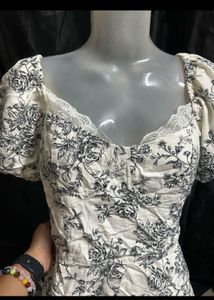 Floral Print Puff Sleeve Top
