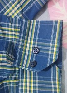 KIVON Blue Checked Casual Shirt