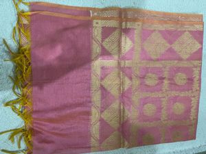 Elegant Pink dupatta with Gold Motifs
