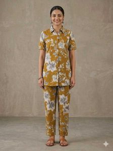 Stylish Floral Print Kurta Set