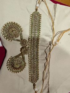 Elegant Kundan & Pearl Jewellery Set
