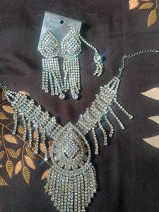 Neckpiece