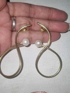 Elegant Pearl Swirl Earrings