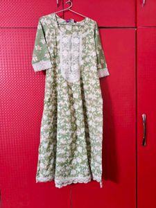 Beautiful Green Floral Print Kurta Set