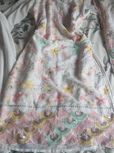 White Floral Embroidered Kurta Set
