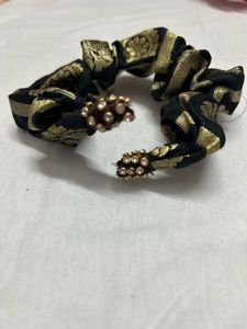 Elegant Black &amp; Gold Scrunchie