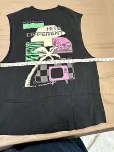 last price Graphic Print Sleeveless T-Shirt