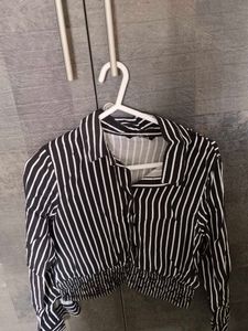 Chic Striped Cropped Shirt