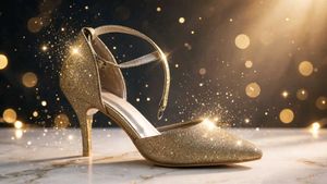 Sparkling Gold Stiletto Heels