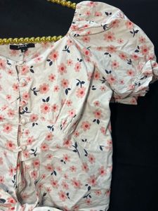 Zara Floral Tie-Front Puff Sleeve Top