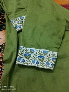 Green Kurta with Floral Embroidery