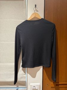 H&amp;M Cut-Out Long Sleeve Top