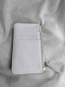 Chic White Quilted Wallet with Accent Detail