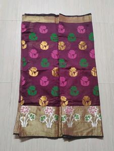 Elegant Silk Blend Saree with Floral Motifs