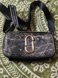 black clutch purse