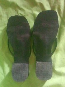 Comfort M.N. Collection Black Thong Sandals