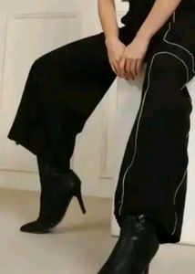 Black parachute trousers
