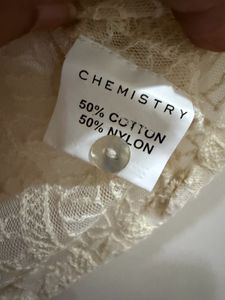 CHEMISTRY Cream  Lace Three-Quarter Sleeve Top