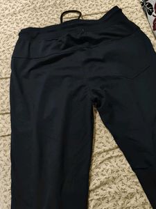 a black solid track pant