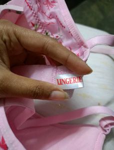 Cute Floral Brand New 💗Pink Bra[32 -34]..👙💗