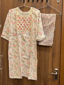 Floral Print Kurta Set 🩷( Without Dupatta)