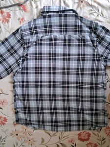 Men's Plaid Button-Up Shirt