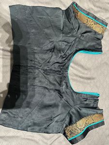 last price Elegant Blue &amp; Black Saree