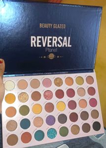 total 9 pc eyeshadow+ 3 freebie